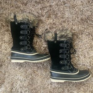 SOREL Joan of Artic Black Boot - Size 9